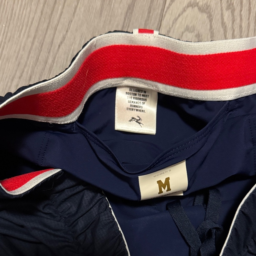 Tracksmith Rain Run Shorts - Navy - Medium - Picture 4 of 5